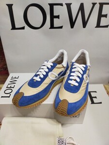 LOEWE　ロエベ　未使用　フローランナー　スニーカー　クリーム系ブルー系