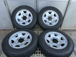 BRIDGESTONE 195/70R15 106/104LT BLIZZAK VL1 超バリ山スタッドレスホイール付き、11.31mm、6J、+30、139.7/H6、カムロ-ド、ハイエースに