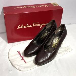 (志木)Salvatore Ferragamo(サルバトーレ・フェラガモ) レザー パンチング パンプス ブラウン 茶 5 1/2 C ハイヒール DK7888 箱付属