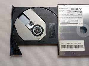◆富士通のノートパソコン用CDドライブ　CP164910