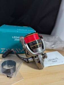 ダイワ スピニングリール 12レガリス 2500 LEGALIS Daiwa