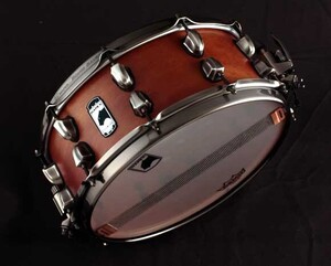 値下げしました。Mapex Black Panther Series HEARTBREAKER 14x6 / ALL Mahogany wood Shell 結構綺麗な状態です。即決落札して頂けます。