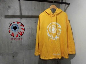 MNWKA ミシカ MISHKA KEEP WATCH キープウォッチプリント スウェット パーカーL/オーバーサイズ プルオーバー フーディ/黄/目玉 モンスター