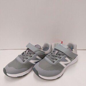 ☆★☆ニューバランス　　YOPREMGY　19.5cm　新品未使用　newbalance　男の子　女の子　スニーカー　送料無料★☆★