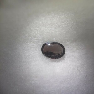 天然カラーチェンジサファイア 多色性有 ルース 0.37ct