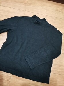 ユニクロ UNIQLO ソフトフリースハイネックTシャツ 長袖 トップス　キッズ130　黒