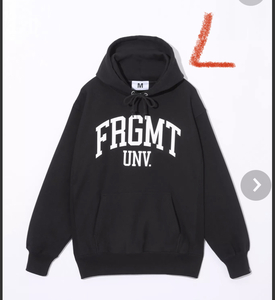 【新品正規】黒 L / FRAGMENT UNIVERSITY FRGMT UNV SWEAT HOODIE E / hooded カレッジロゴスウェット フラグメント ユニバーシティ