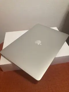 【美品】Apple MacBook シルバー M１　8GB/256GB