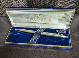 CARAN DACHE GENEVE SILVER925 ボールポイントペン　スイス製　オリジナルハードケース入り　筆記用具　文房具
