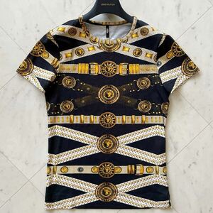 美品☆ ヴェルサーチ VERSACE 総柄 クルーネック 半袖 Tシャツ カットソー トップス Mサイズ ストレッチ バロック 高級感 ブラック メンズ