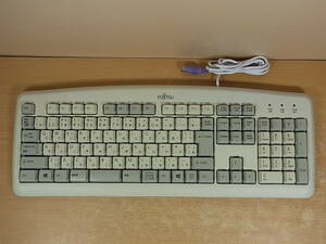 □Ab/544☆富士通 FUJITSU☆PS/2キーボード☆KB-0325☆動作不明☆ジャンク