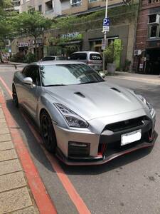 08-16 R35 GTR NSM(17)-STYLE フロントバンパー（カーボン+FRP）