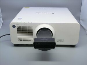 中古品　プロジェクター/Panasonic/PT-RZ660/ビジネスプロジェクター/WUXGA6000lm/ (固定短焦点レンズ付き：ET-DLE030）送料無料