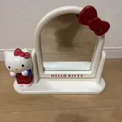 HELLO KITTY 木製　スタンド型ミラー