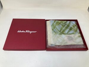 ◆未使用 保管品 SalvatoreFerragamo フェラガモ×お茶犬 スカーフ シルク100％ 箱付き◆13245★