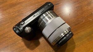 SONY NEX-5(ブラック)とE18〜55㍉　F3.5〜5.6OSSセット