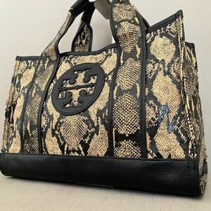 【極美品/極希少】TORY BURCH トリーバーチ トートバッグ エラ レディース A4/PC可 肩掛け パイソン 蛇 ヘビ 総柄 レザー ロゴ ベージュ 黒