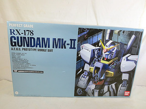 新品　バンダイ　機動戦士Zガンダム RX-178 ガンダムMk-II プラモデル　DVD付き