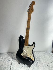 j1122k Fender STRATOCASTER MEXICO ストラトキャスター エレキギター メキシコ製 ブラック系 ソフトケース付 動作確認済み