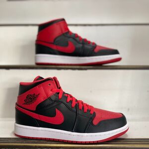 正規品 【us14】 NIKE ナイキ AIR JORDAN1 MID エアジョーダン1 ミッドカット 黒赤 ＮＢＡ ブルズカラー BRED ブレッド 32cm (AJ96)