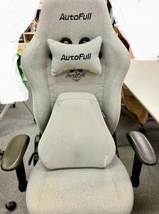 １円スタート！！　冬の休暇はゲーム三昧！　Autofull　オートフル 　オットマン付き　ゲーミングチェアー ☆直接引取可☆