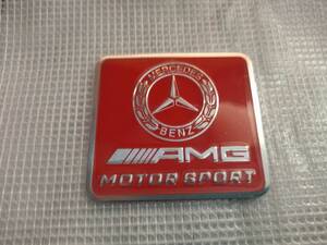 【ゆうパケット送料込】AMG（メルセデスAMG）エンブレムプレート レッド　縦5.5cm×横6㎝　メルセデスベンツ