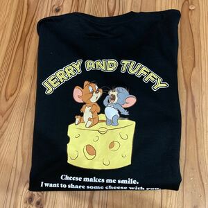 新品即決　送料無料♪TOM &JERRY ジェリー&タフィー　チーズバックプリント　ビッグシルエット半袖シャツLLサイズ　中黒ポリエステル100％