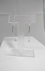 Ptダイヤピアス！0.30ct.。