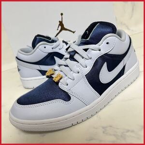 ★送料無料★【新品】24CM Nike Air Jordan 1 Low SE Football Grey ナイキ ウィメンズ エアジョーダン1 ロー フットボールグレー 白 青