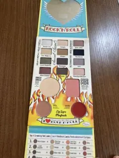 撤退　the Balm バームジョビ　パレット　チーク、アイシャドウパレット