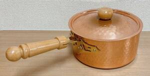 未使用【COPPER100 HOME WARE 新光金属 片手鍋 蓋付】高級/純銅製/鎚目入り/木製ハンドル/調理器具/キッチン用品/A66-028