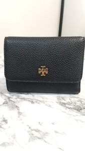 トリーバーチTORY BURCH　三つ折り財布　ウォレット　新品未使用品　インポート　正規品　シリアルナンバー有り　ブラック　黒　小銭入れ有