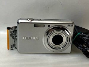 美品　FUJIFILM フジフィルム デジタルカメラ 12.2 MEGA PIXELS DIGTAL CAMERA　FINEPIX　シルバー　デジカメ