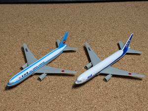 ☆B767×2機(ANA通常カラー＆モヒカンジェットver.)：1/550ミニチュア☆B767モデルプレーンセット　ANAモヒカンジェット就航記念☆美品☆