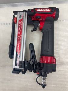 【中古品】【0924】★マキタ(Makita) 10ミリ高圧エアタッカ(赤) AT1025HE　ITPRK63H016K