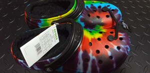 クロックス　crocs classic lined tie dye clog ボア　24㎝