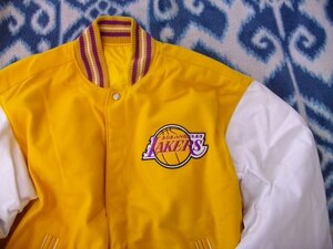 Jeff Hamilton製 ロサンゼルス レイカーズ 袖革？レザー？黄リバーシブルジャケット 極美品 M NBA Los Angeles Lakers ジェフハミルトン