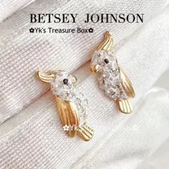 T424/BETSEY JOHNSON/ミニインコ鸚哥ことりピアス