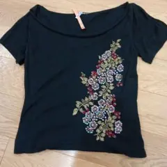 ビビアンタム黒 花柄刺繍 半袖 Tシャツ