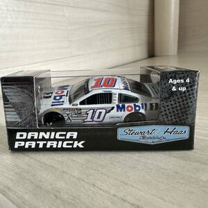 【A0314-9】未開封品『Action 1/64 ナスカー Danica Patrick #10 Mobil 1 2016 SS Limited Edition C106865MBDP』ミニカー レーシングカー