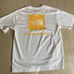 ノースフェイス 半袖Tシャツ THE NORTH FACE 白 メンズM 古着3回のみ着用 ゆうパケット発送 nt32349 バンダナスクエア柄黄色