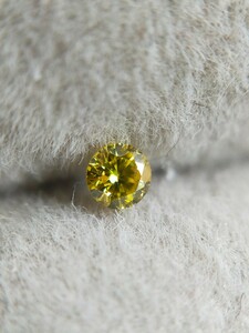 天然ダイヤモンド FANCY VIVID YELLOW カラーダイヤ カナリーイエロー ビビッドイエロー 0.041ct ラウンド AGTソーティング ルース