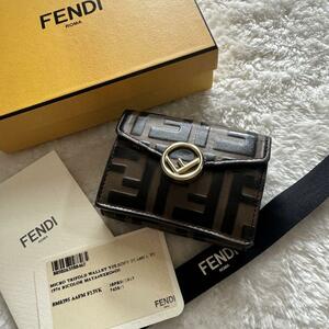 【美品】 156 FENDI フェンディ ズッカ柄 3つ折り財布 ミニ財布