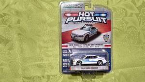 1/64 GREENLiGHT グリーンライト HOT PURSUIT NYPD 2010 DODGE CHARGER NEW YORK CITY POLICE DEPARTMENT 