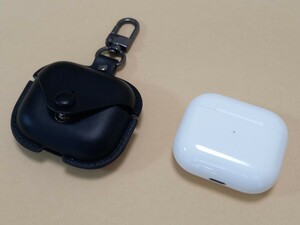 Apple ★AirPods （第3世代）美品★充電ケースのみ★おまけで未使用のレザーケースつき★正規品★即決送料込み★ エアーポッズ