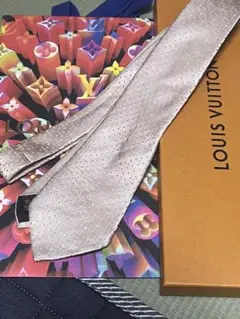 LOUIS VUITTON ピンクドット柄 ネクタイ