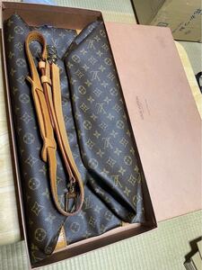 82. LOUIS VUITTON ルイ ヴィトン モノグラム キーポル60 ボストンバッグ M41422 ショルダー（美品）付き　箱付き