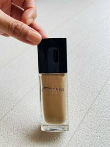 ディオールスキン フォーエヴァー フルイド グロウ2N 30ml 残量8割程度　SPF20 Dior FOEVER SKIN GLOW ファンデーションリキッド