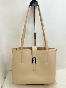 YT0904 FURLA/ フルラ トートバッグ ハンドバッグ ショルダーバッグ 肩掛け アーチロゴ ピンクベージュ系 収納袋付き