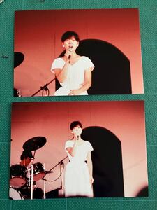 【2枚セット】中森明菜　写真　白ワンピ　ポニーテール　デビュー当時　昭和タレント　80年代アイドル 